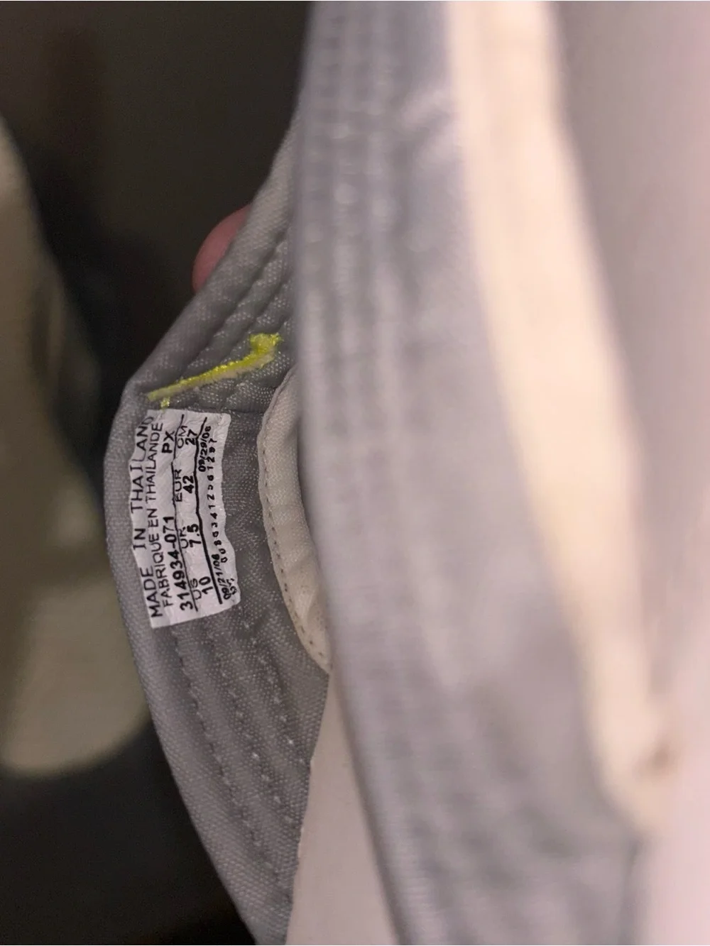 Nike Women’s White & Gray Thong Sandals with Yellow Swoosh